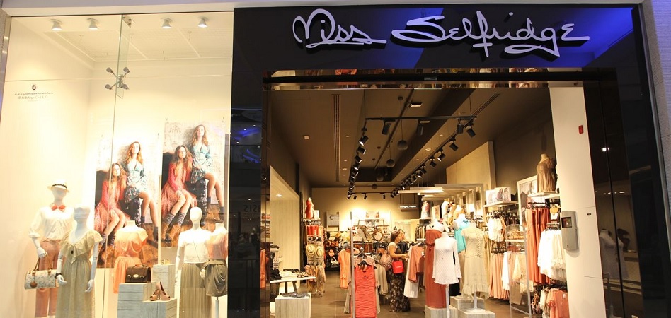 El due&ntilde;o de Topshop contin&uacute;a soltando lastre: cierra otras 25 tiendas